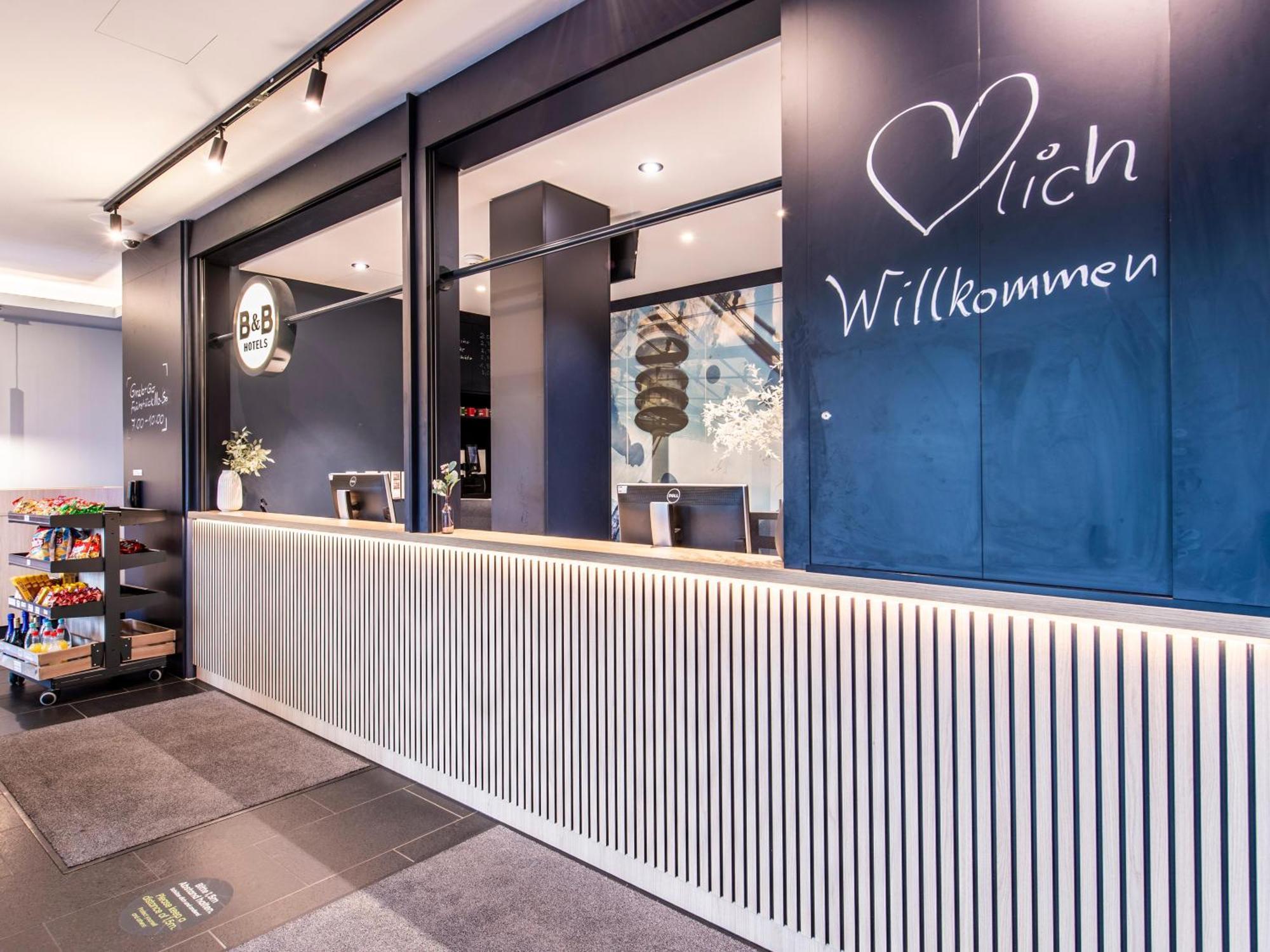 B&B Hotel Muenchen-Olympiapark Bagian luar foto