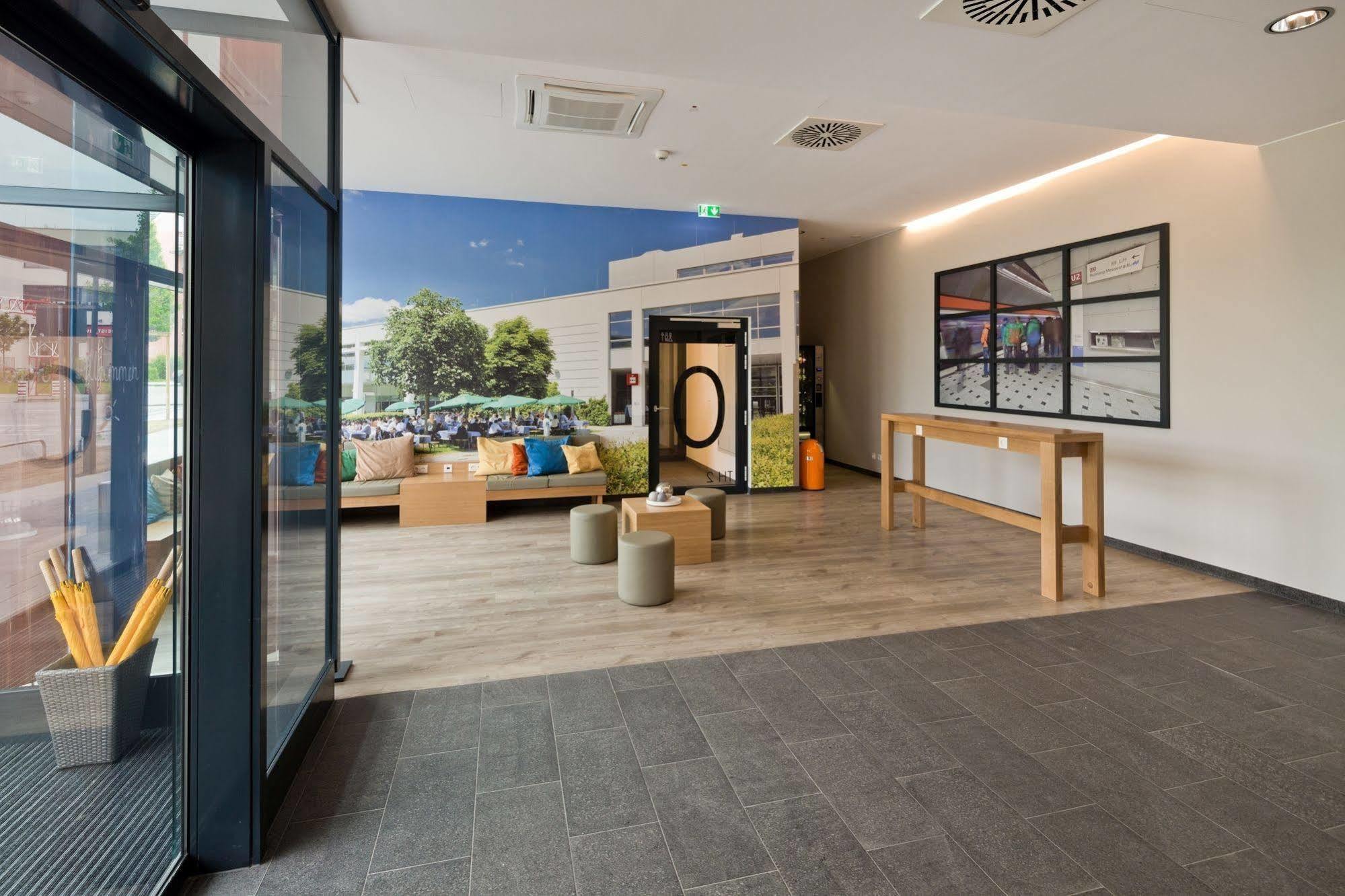 B&B Hotel Muenchen-Olympiapark Bagian luar foto